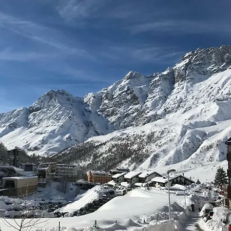 Apartmán Giomein - Flat In Cervinia 50m From Slopes And City Centre